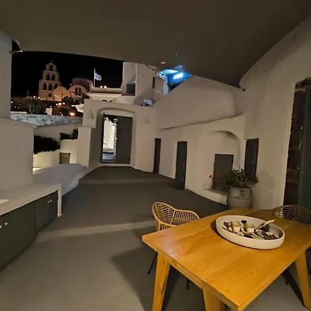 Imarkellis Santorini Semesterbostad Pýrgos